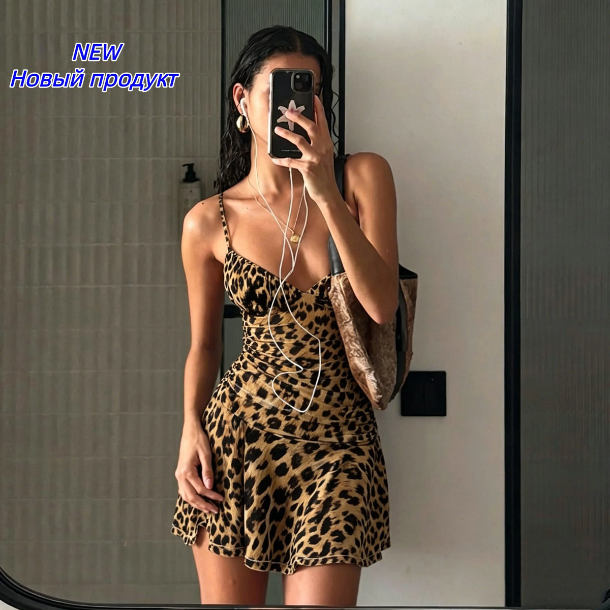 Vestido Curto de Alças com Bolinhas — Estilo Retro