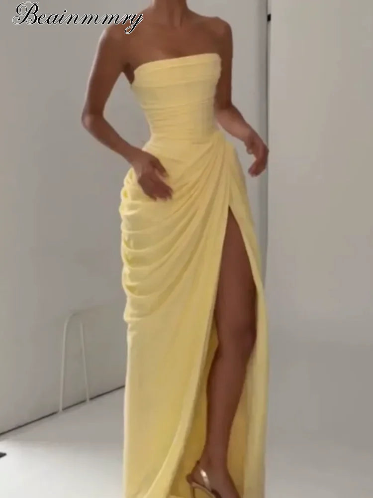 Vestido sem Alças Drapeado com Racha