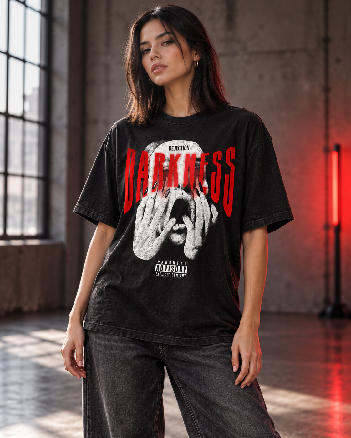 Darkness — T-shirt Preta com Grafismo Vermelho BluNook