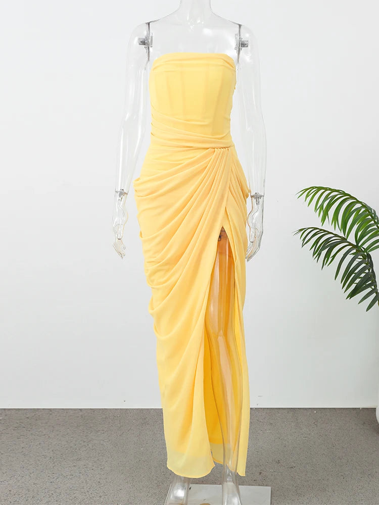 Vestido sem Alças Drapeado com Racha