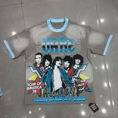 Flash — T-shirt Oversized com Grafismo e Brilhantes