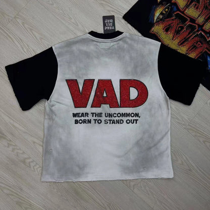 Flash — T-shirt Oversized com Grafismo e Brilhantes