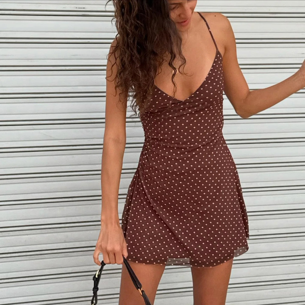 Vestido Curto de Alças com Bolinhas — Estilo Retro
