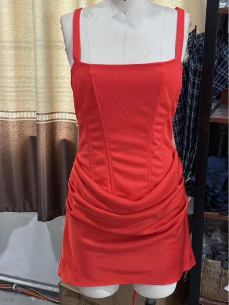 Vestido sem Alças Drapeado com Racha