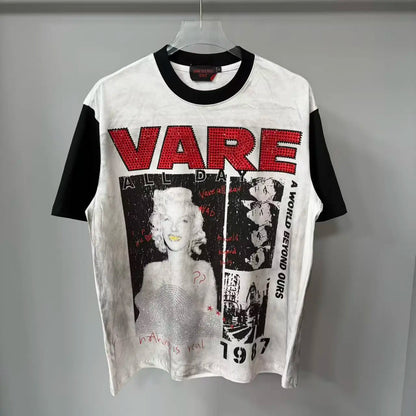 Flash — T-shirt Oversized com Grafismo e Brilhantes
