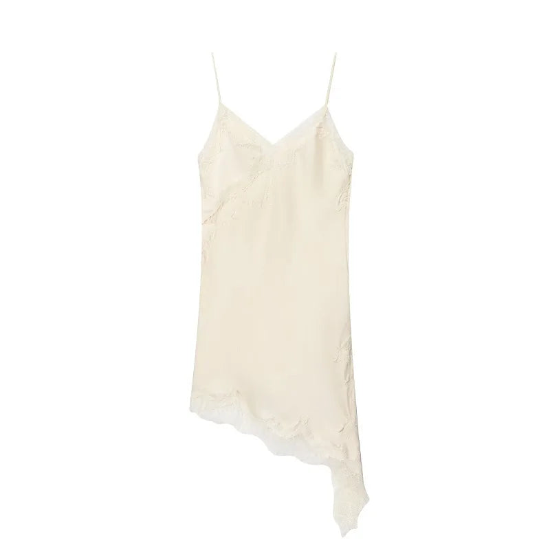 Vestido Curto Acetinado com Renda e Bainha Assimétrica